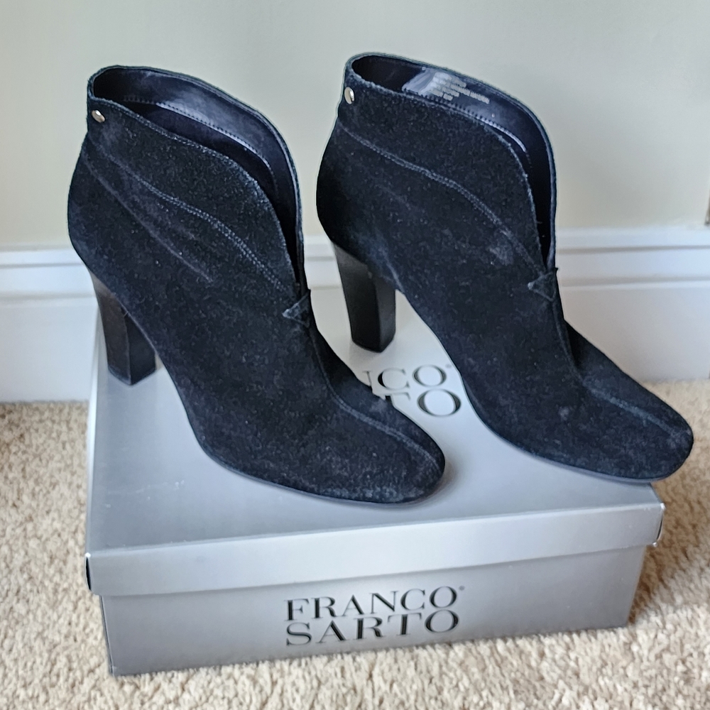 Franco Sarto Limber black suede size 8.5M ankle boots 3.75" heel